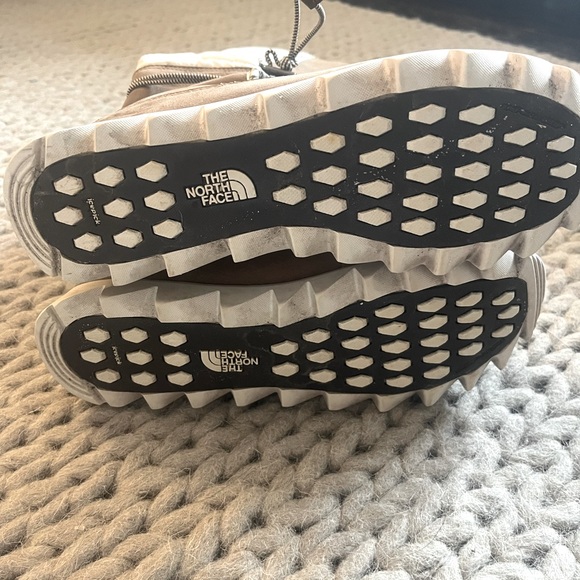 North Face Winter Boots - Picture 2 of 5